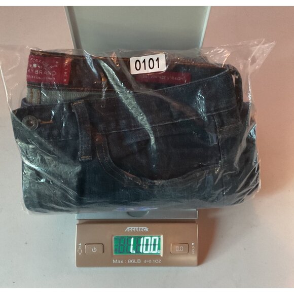 Lucky Brand Mens 361 Vintage Straight Jeans W34 L34 Handcrafted Denim - Picture 10 of 10